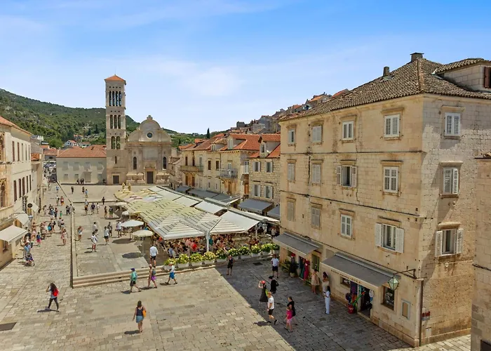 Arsenal Hvar Хвар