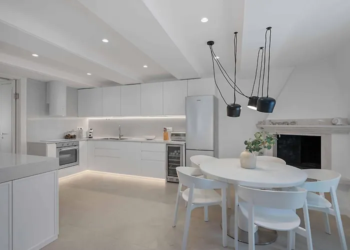 Arsenal Hvar Hvar Town